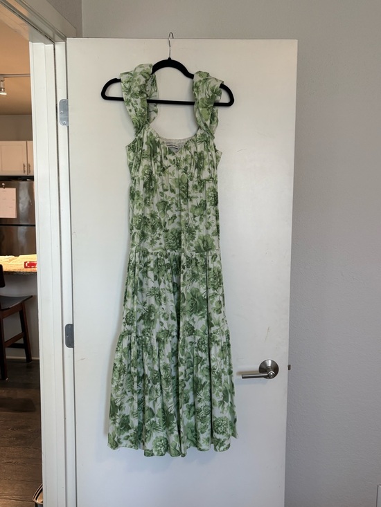 Abercrombie & Fitch Dresses & Skirts - Abercrombie & Fitch Green Floral Tiered Maxi Dress